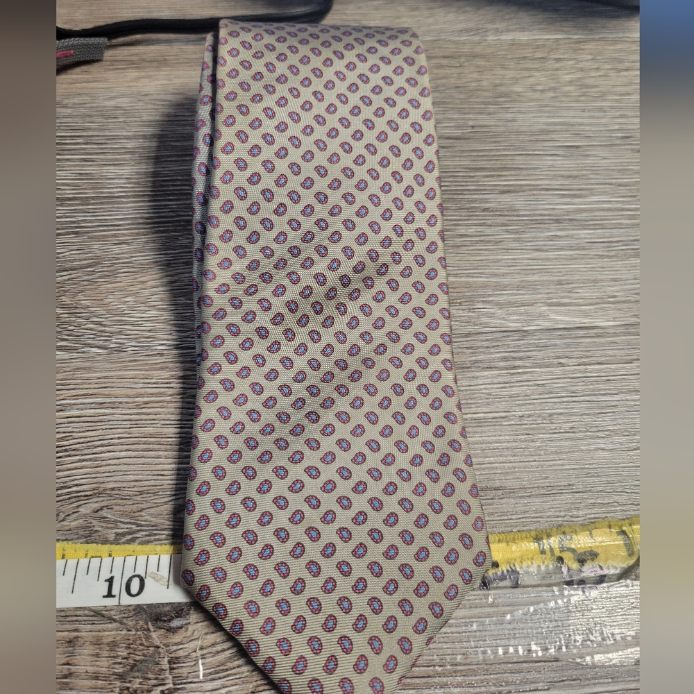 Yves Saint Laurant Neckwear Elegant Gray Patterned Silk Tie‎